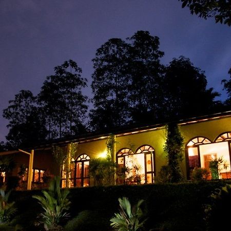 The Reef Beach Hotel Negombo Bagian luar foto